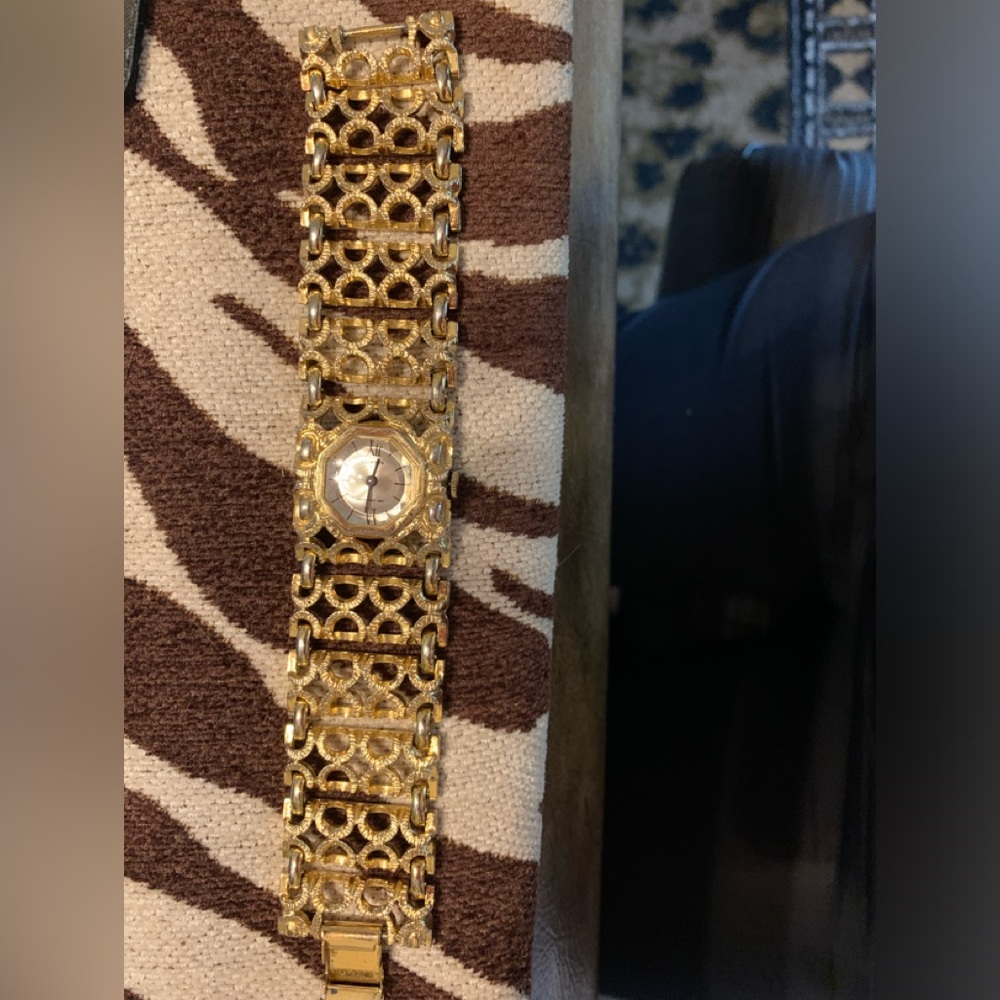 Clinton Vintage 17 Jewel Mechanical WindUp Watch